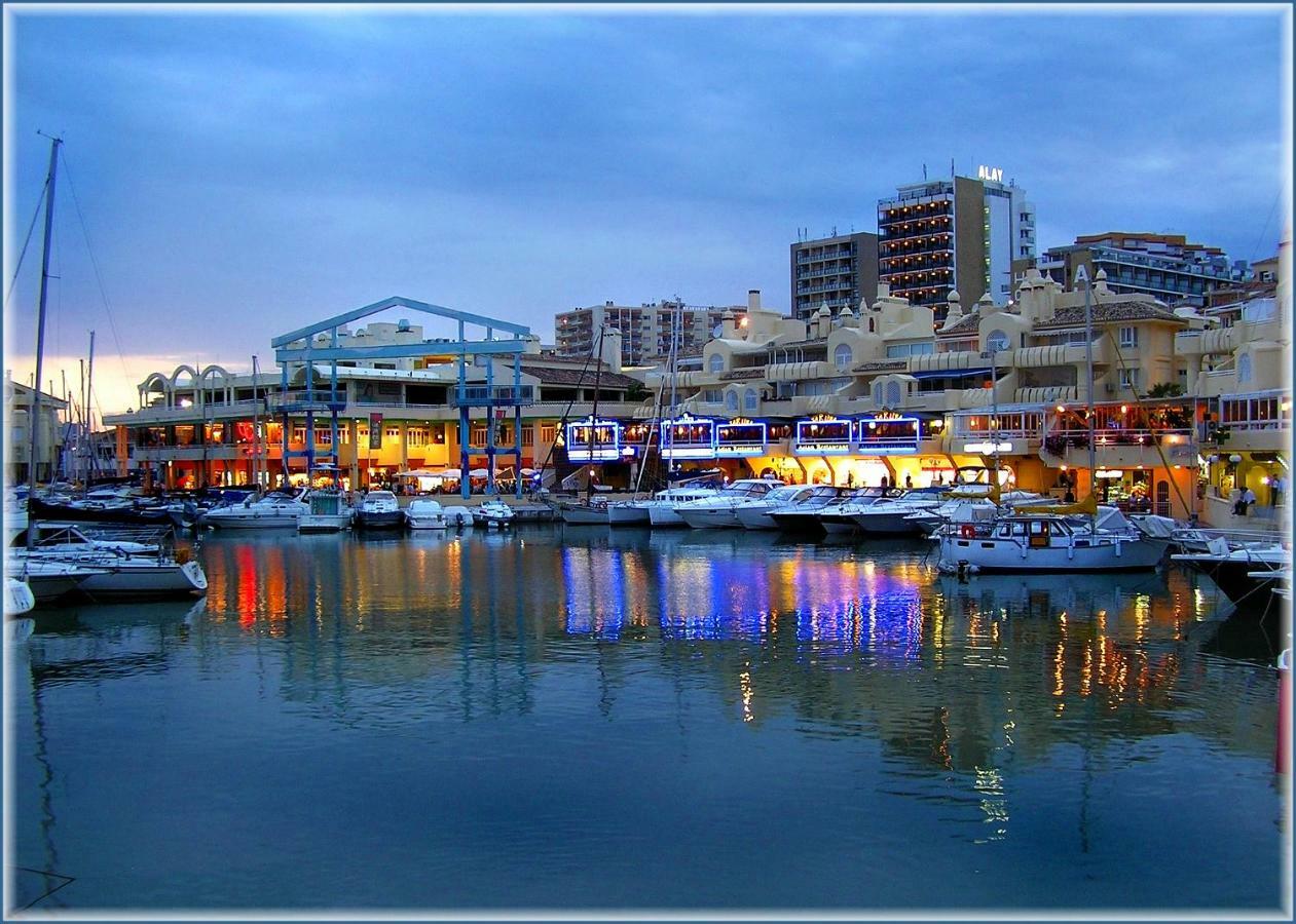 Marina *